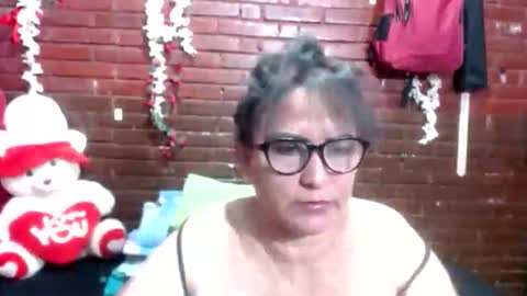 Sara love online show from 05-04-26, 05:25