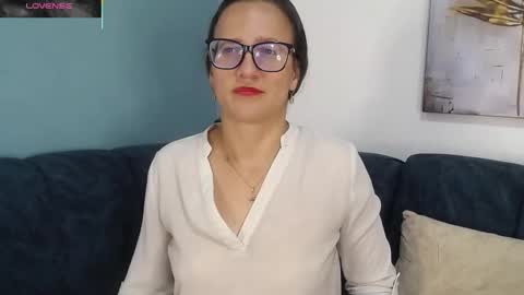 Sara   online show from 03-09-26, 09:41