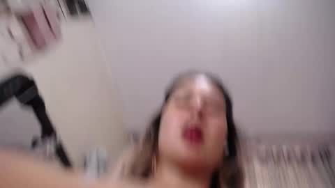 Snapshot of sara_martin_ chatting on 05-06-26, 02:00 sara online show from 05-06-26, 02:00