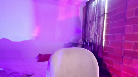 Snapshot of sara_mirandaa chatting on 03-10-25, 12:37 Sara online show from 03-10-25, 12:37