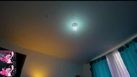 Snapshot of sara_murrayx chatting on 01-31-25, 10:10 sara online show from 01-31-25, 10:10