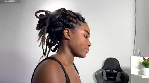 Sara online show from 01-16-25, 03:23