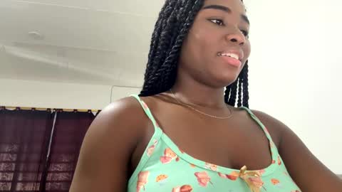 Sara online show from 09-22-25, 02:41