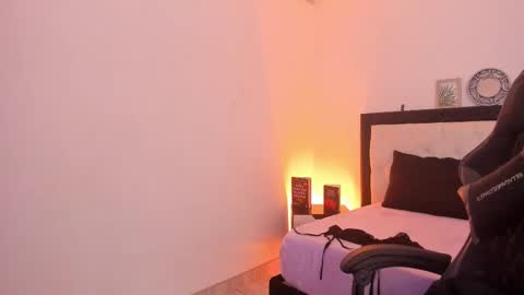 Snapshot of sara_roades chatting on 12-14-25, 02:11 sara_roades online show from 12-14-25, 02:11