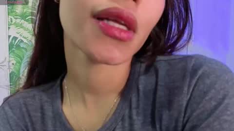 sara  online show from 11-10-25, 03:33