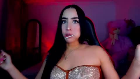 sara_stone03 online show from 01-12-25, 07:43