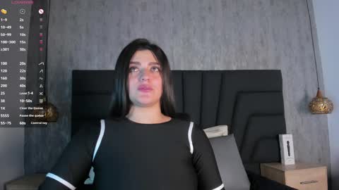 Snapshot of sara_stone17 chatting on 03-06-25, 02:51  -  online show from 03-06-25, 02:51