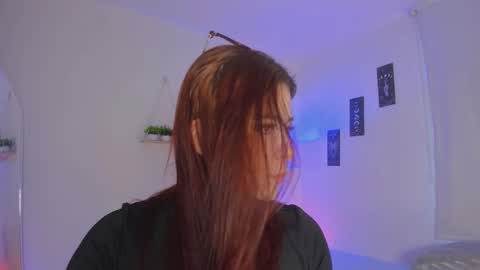 Snapshot of sara_sweett9 chatting on 10-28-25, 09:28 sara_sweett9 online show from 10-28-25, 09:28