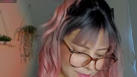 Snapshot of sara_sweett9 chatting on 06-14-26, 03:03 sara_sweett9 online show from 06-14-26, 03:03