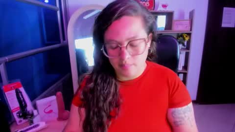 Snapshot of sara_thonson_ chatting on 11-11-25, 03:17 sara_thonson_ online show from 11-11-25, 03:17