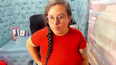 Snapshot of sara_thonson_ chatting on 05-08-26, 05:02 sara_thonson_ online show from 05-08-26, 05:02
