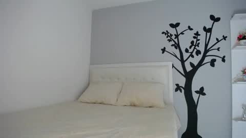 Sara online show from 02-14-25, 01:34