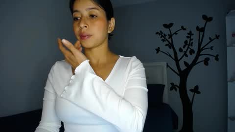 Sara online show from 03-07-25, 01:09