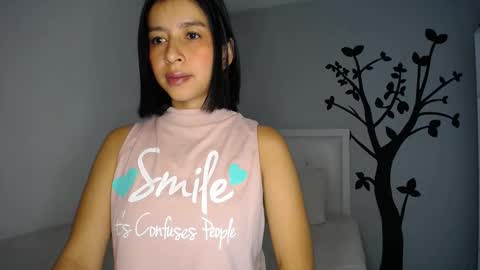 Sara online show from 10-22-25, 01:39