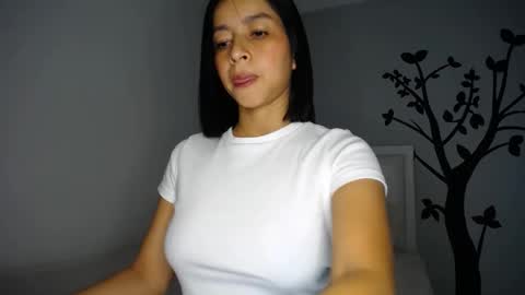 Sara online show from 11-18-25, 01:33