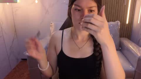 Snapshot of sara_valderrama_ chatting on 12-16-25, 11:26 sara_valderrama_ online show from 12-16-25, 11:26