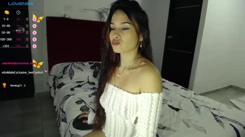 Snapshot of sara_wish_ chatting on 03-08-25, 01:17 Bri online show from 03-08-25, 01:17