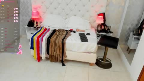 Snapshot of saraa_cute1 chatting on 01-25-25, 11:00 Saraa Gomez online show from 01-25-25, 11:00