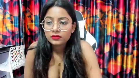 saraa_jayy online show from 10-17-25, 10:51