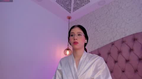 Sara  online show from 05-04-26, 06:59