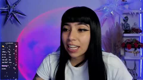 Sara online show from 03-11-25, 02:21