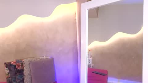 saraaguzman online show from 02-05-26, 01:49