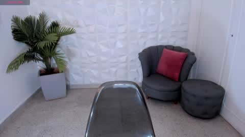 Sara online show from 12-19-24, 07:29