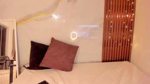 SARAHGIL online show from 01-11-26, 08:14