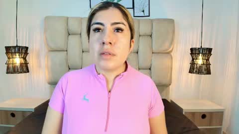 Snapshot of sarablonde_t chatting on 07-05-26, 04:25 sarablonde_t online show from 07-05-26, 04:25
