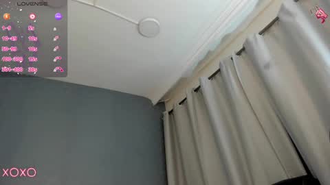 Snapshot of saraby_blandon chatting on 01-24-25, 10:11 online show from 01-24-25, 10:11