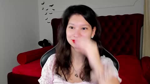 SaraDenars online show from 11-17-25, 05:24