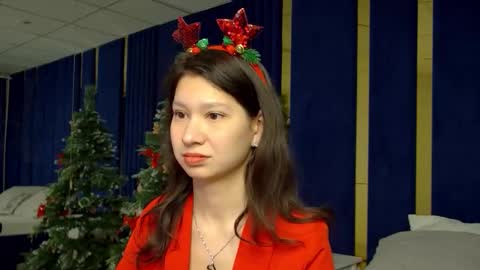 SaraDenars online show from 12-15-25, 05:23