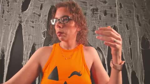 Sara Desire online show from 10-28-25, 12:19