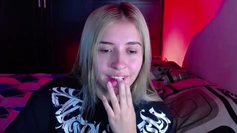 saradiazxxx online show from 03-01-26, 09:11