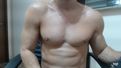 saradorj92 online show from 01-26-25, 05:02