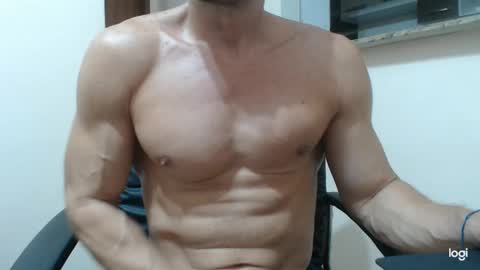 saradorj92 online show from 02-04-25, 07:07