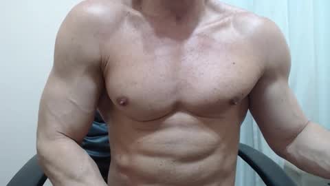 saradorj92 online show from 10-20-25, 05:35