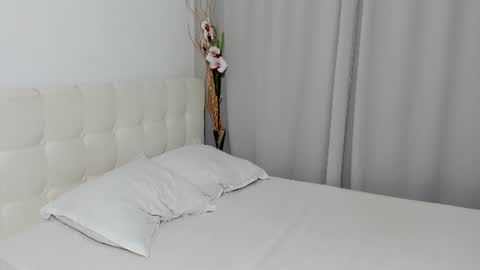 Snapshot of saradusk chatting on 06-22-26, 03:08 Sara online show from 06-22-26, 03:08