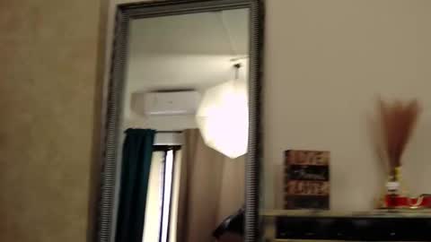 saraelise online show from 10-12-25, 09:52