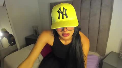 Snapshot of sarah__bigboobs chatting on 01-22-25, 12:06 sarah__bigboobs online show from 01-22-25, 12:06