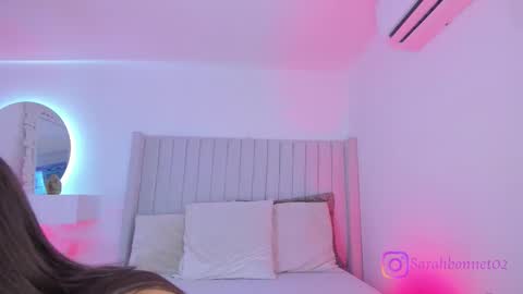 Snapshot of sarah_bonneth chatting on 11-07-25, 11:43 Sarah Bonneth online show from 11-07-25, 11:43