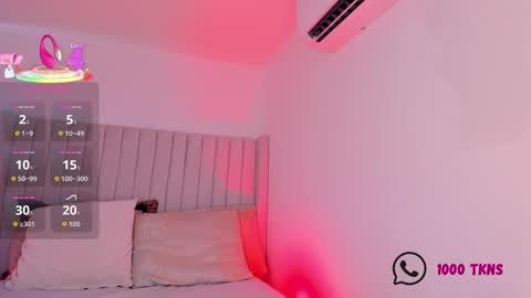 Snapshot of sarah_bonneth chatting on 11-10-25, 11:53 Sarah Bonneth online show from 11-10-25, 11:53