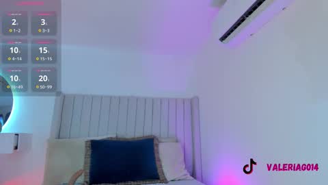 Snapshot of sarah_bonneth chatting on 11-22-25, 11:09 Sarah Bonneth online show from 11-22-25, 11:09