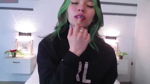 Sarah online show from 02-24-26, 02:37