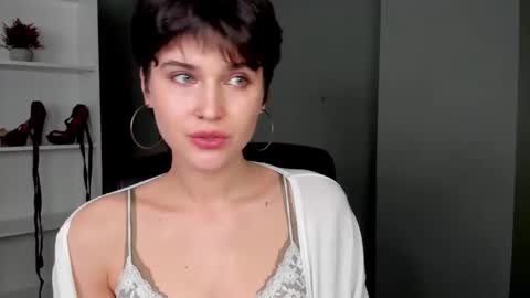 Sarah online show from 04-16-26, 06:58