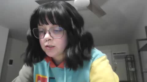 Sarah online show from 12-31-24, 05:11