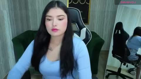 Snapshot of sarah_rouse_t chatting on 11-10-25, 02:49 Rouse online show from 11-10-25, 02:49