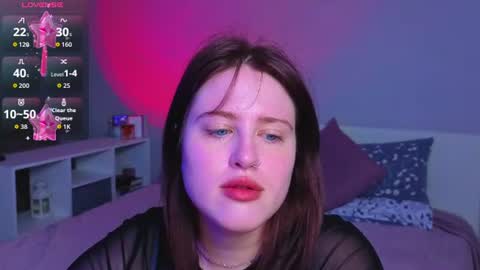 Snapshot of sarah_soul chatting on 06-15-26, 10:45 Sarah online show from 06-15-26, 10:45