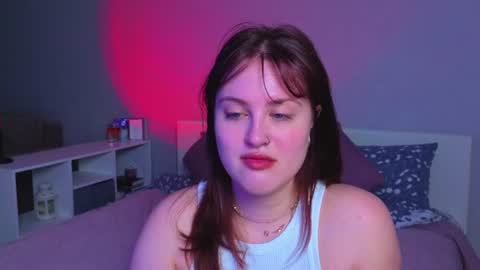 Snapshot of sarah_soul chatting on 06-17-26, 10:54 Sarah online show from 06-17-26, 10:54