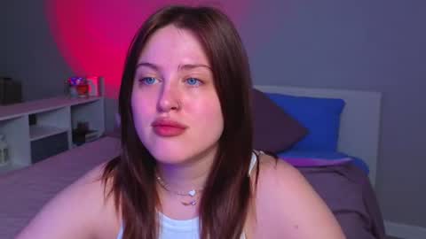Snapshot of sarah_soul chatting on 07-19-26, 10:35 Sarah online show from 07-19-26, 10:35